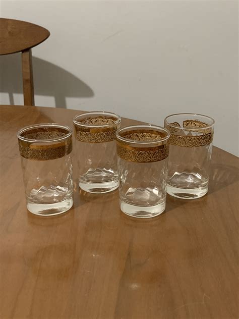 Set Of 4 Vintage Glasses With Beautiful Gold Trim Design Etsy