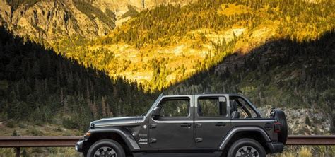 Le Nouveau Land Rover Defender Face Au Jeep Wrangler