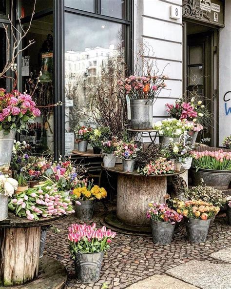 25 Wild And Wonderful Floral Shops From Around The World Flower Shop Interiors Flower Shop