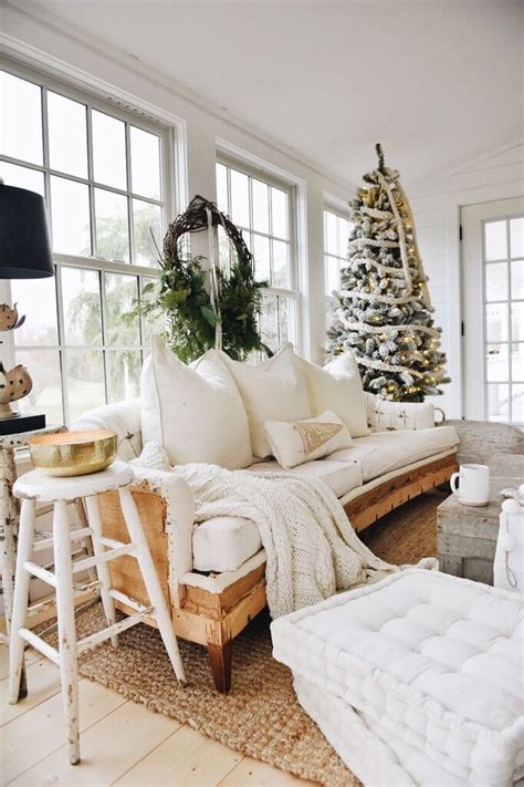 The Best Cozy Cottage Christmas Decor Christmas Living Rooms