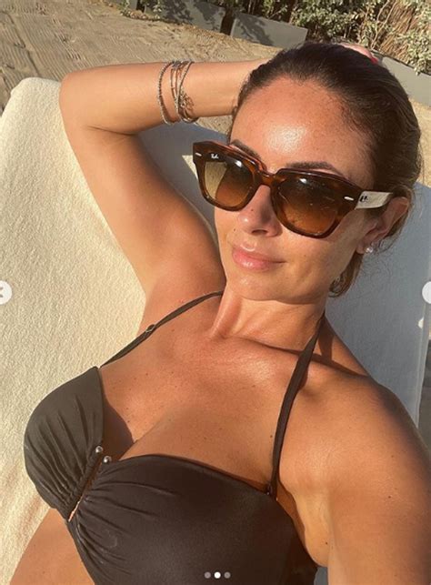 Monica Bertini Bikini E Gambe Da Sogno E Che Look Col Tacco Le