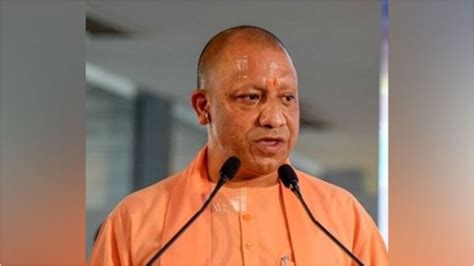 8 Killed In Car Accident In Varanasis Karkhiyav Cm Yogi Expresses