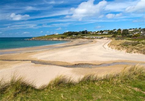 15 Best Beaches in Cornwall, England - Goats On The Road