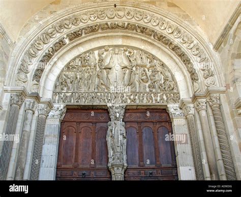 Tympanum Romanesque High Resolution Stock Photography and Images - Alamy