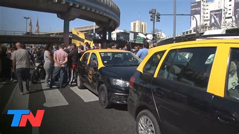 Taxis Vs Uber Otra Protesta De Taxistas Contra Uber Y Cabify Youtube