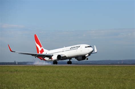 Qantas Boeing 737 Flying To Fiji Turns Around Due To Mechanical Issue