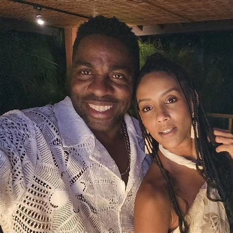 Taís Araujo E Lázaro Ramos Começam O Ano Com Dança Romântica Durante