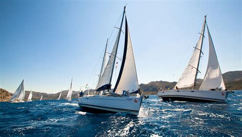 10 Cant Miss Classic Yacht Regattas In New England Worldwide Boat