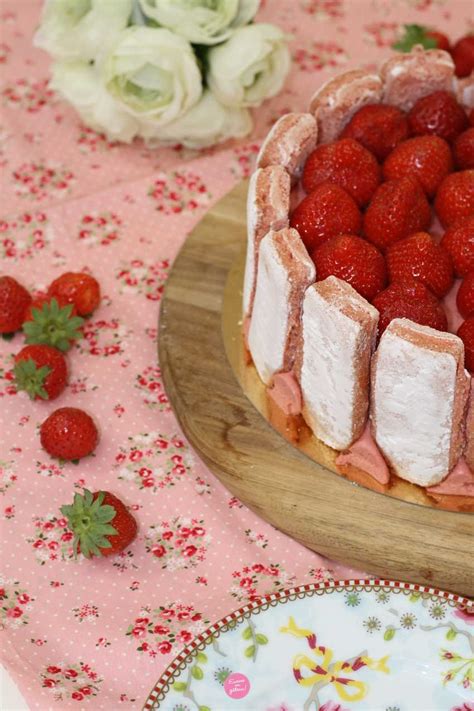 Charlotte aux fraises Recette facile et rapide pour un dessert fruité