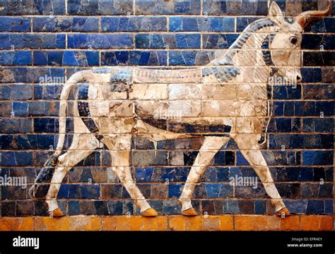 Bull Model Of Ishtar Gate Istanbul Archaeology Museums Istanbul