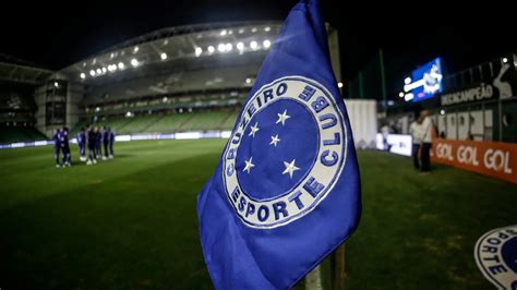 Cruzeiro Monta Barca De Sa Das E Manda Jogadores Embora Destaque