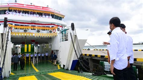 Jokowi Resmikan Tiga Pelabuhan Penyeberangan Dan Satu Kmp Di Wakatobi