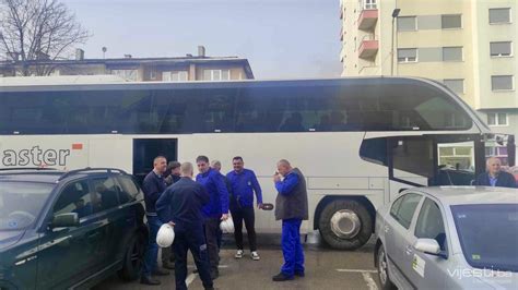 Rudari Iz Tuzle Krenuli Na Protest U Sarajevo