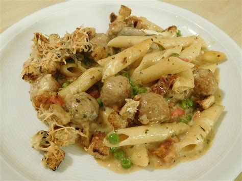 Pasta al forno mit Salsicce und Ciabatta Rosmarin Croûtons von McMoe