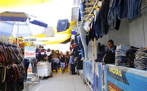 Temporada decembrina llega al Tianguis de San Martín Texmelucan el más