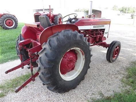 1963 International 2404 Utility Tractor Bigiron Auctions