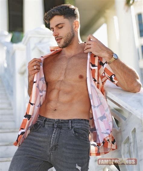 Influencer Guille Choa Pelado Exibindo O P Nis Grande Bananas Famosas