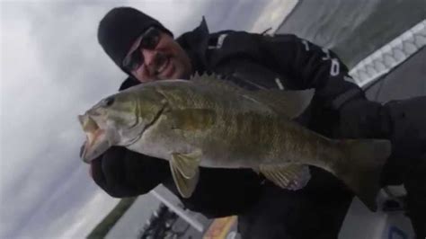 Fall Feedbag Umbrella Rig Smallmouth With Mark Zona Dave Mercer S