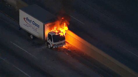 Truck Fire Snarls Traffic On Northbound 710 Fwy In Commerce Abc7 Los