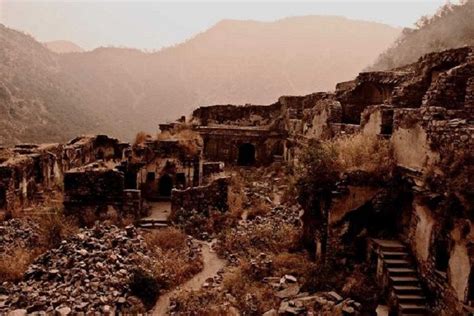 Bhangarh Fort Alwar Know About The Most Haunted Fort In India Tripoto