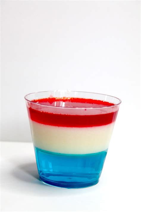 layered Jell-O cups | Layered jello, Jell-o, Individual desserts