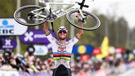 Tour des Flandres Mathieu Van der Poel réalise un triplé en solitaire