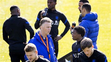 Kisah Pilu Louis Van Gaal Rahasiakan Perjuangannya Melawan Kanker