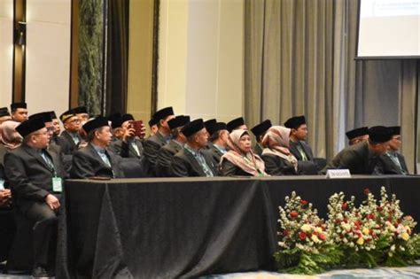 Setda Prov Kalteng Wagub Edy Pratowo Lantik Dewan Hakim Dan Panitera