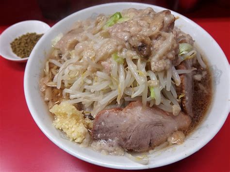 小ラーメン・ヤサイニンニクアブラ（700円）＋フリフリカレー（50円）＠上野毛・ラーメン二郎上野毛店｜タムラブログ