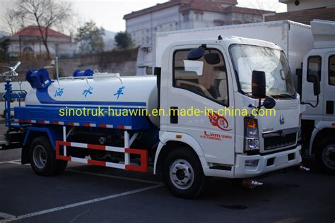 Sinotruk HOWO 4X2 10000 Liters Tank Truck Water Truck Light Truck