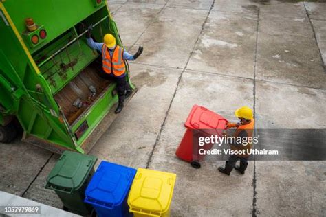 406 Garbage Truck Driver Stock Photos, High-Res Pictures, and Images - Getty Images