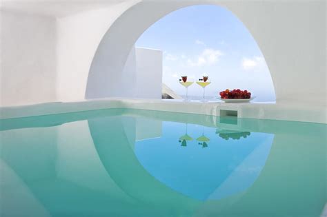 Passion For Luxury : Sophia Luxury Suites Santorini