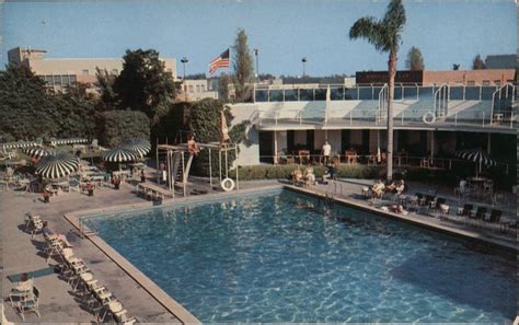 Beverly Wilshire Hotel Beverly Hills, CA Postcard