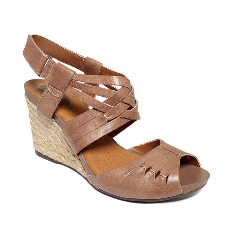 Clarks Artisan Kyna Smart Wedge Sandals in (Black) | Lyst