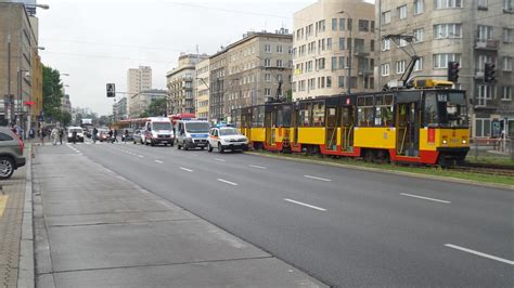 Tramwaj Potr Ci Pieszego Na Pu Awskiej Tvn Warszawa