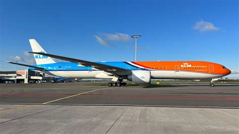 KLM S Opmerkelijkste Vliegtuig Het Verhaal Achter De Orange Pride Up