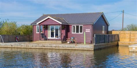 Holiday Cottages Potter Heigham The Norfolk Broads Riverside Rentals