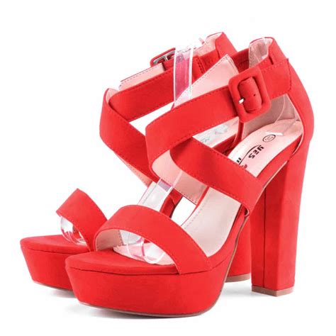 mit ertuenk magassarku szandal alatt kereskedohaz