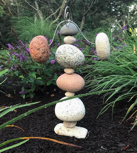 21 Best River Rock And Stone Garden Decorating Ideas For 2019 Garden