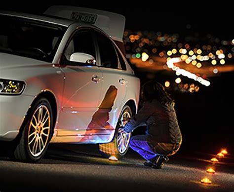 Ultimate Guide to the Best LED Emergency Road Flares for 2020