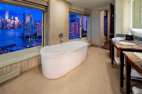 Luxurious Hotels in Jersey City with Jacuzzi in Room ️ 2023