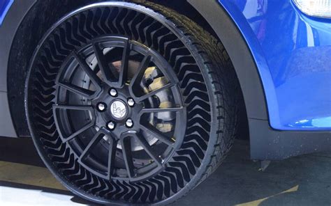 Michelin Présente Uptis Le Pneu Increvable Et Sans Air Comprimé