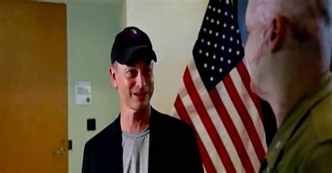 Gary Sinise Reconnects With Wounded Veteran | The Veterans Site Blog