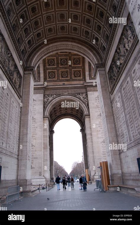 Inside The Arc De Triomphe Fotos e Imágenes de stock - Alamy