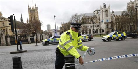 Atentado En Londres Cuatro Muertos Y 40 Heridos En Un Atentado Cerca