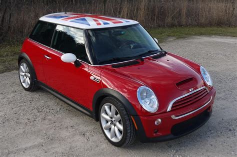 No Reserve 21k Mile 2003 Mini Cooper S 6 Speed For Sale On Bat Auctions Sold For 15 000 On