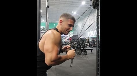 Crossover Cable Tricep Extension Youtube