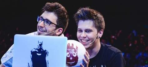 Rubius Mangel Y Otros Youtubers Conquistan Buenos Aires Con El Club