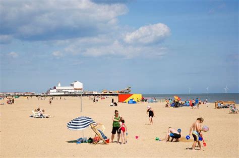 New Beach Hotel • Great Yarmouth • 3⋆ United Kingdom • Rates From £63