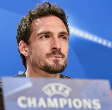 sp Fußball BL München Hummels Meinung Kritik bunt Meldung Hummels